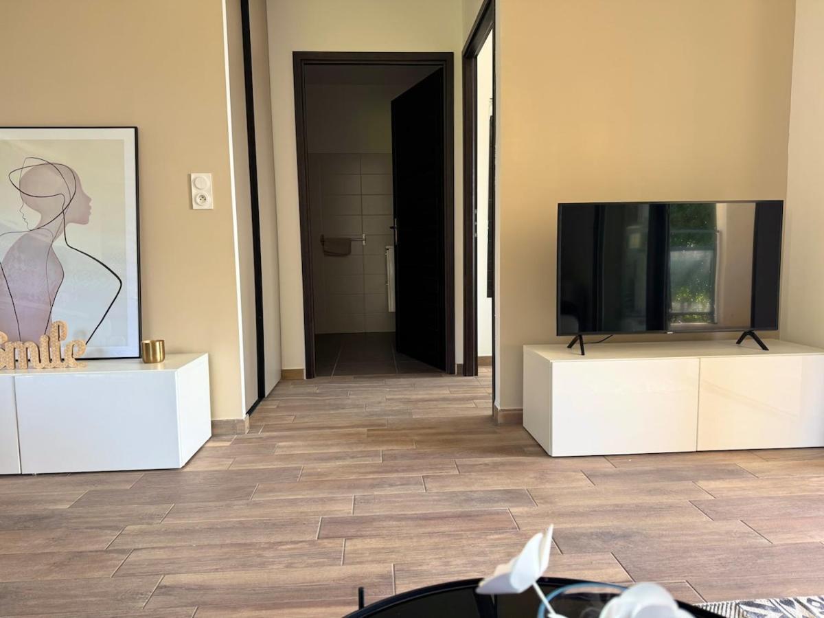 Appartement Charming 2-bedroom With Sea And Mountain Views *